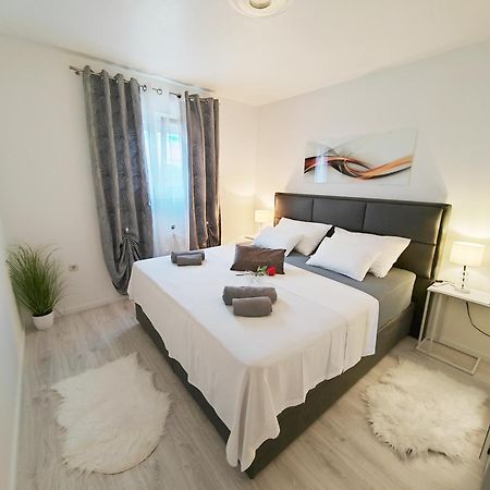 Apartment Toni With Private Parking زادار المظهر الخارجي الصورة