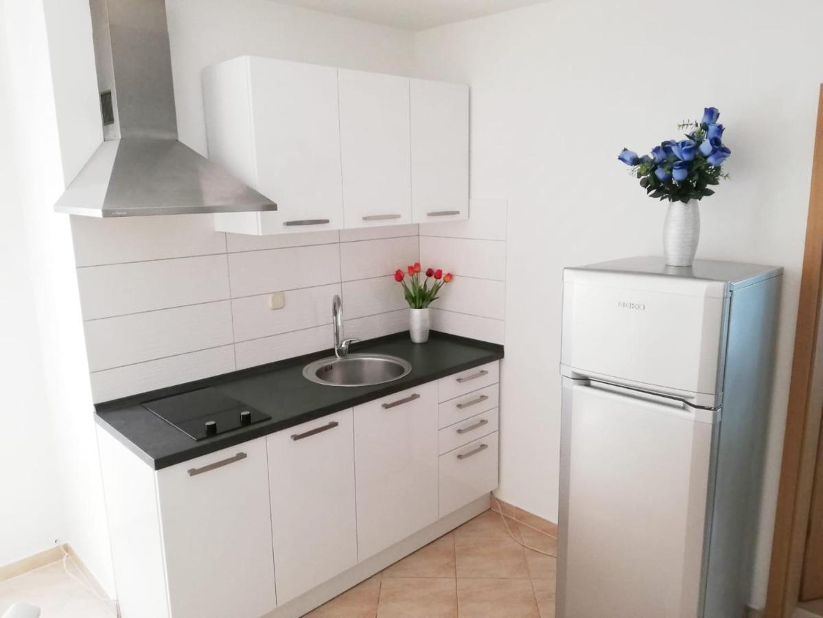 Apartment Toni With Private Parking زادار المظهر الخارجي الصورة
