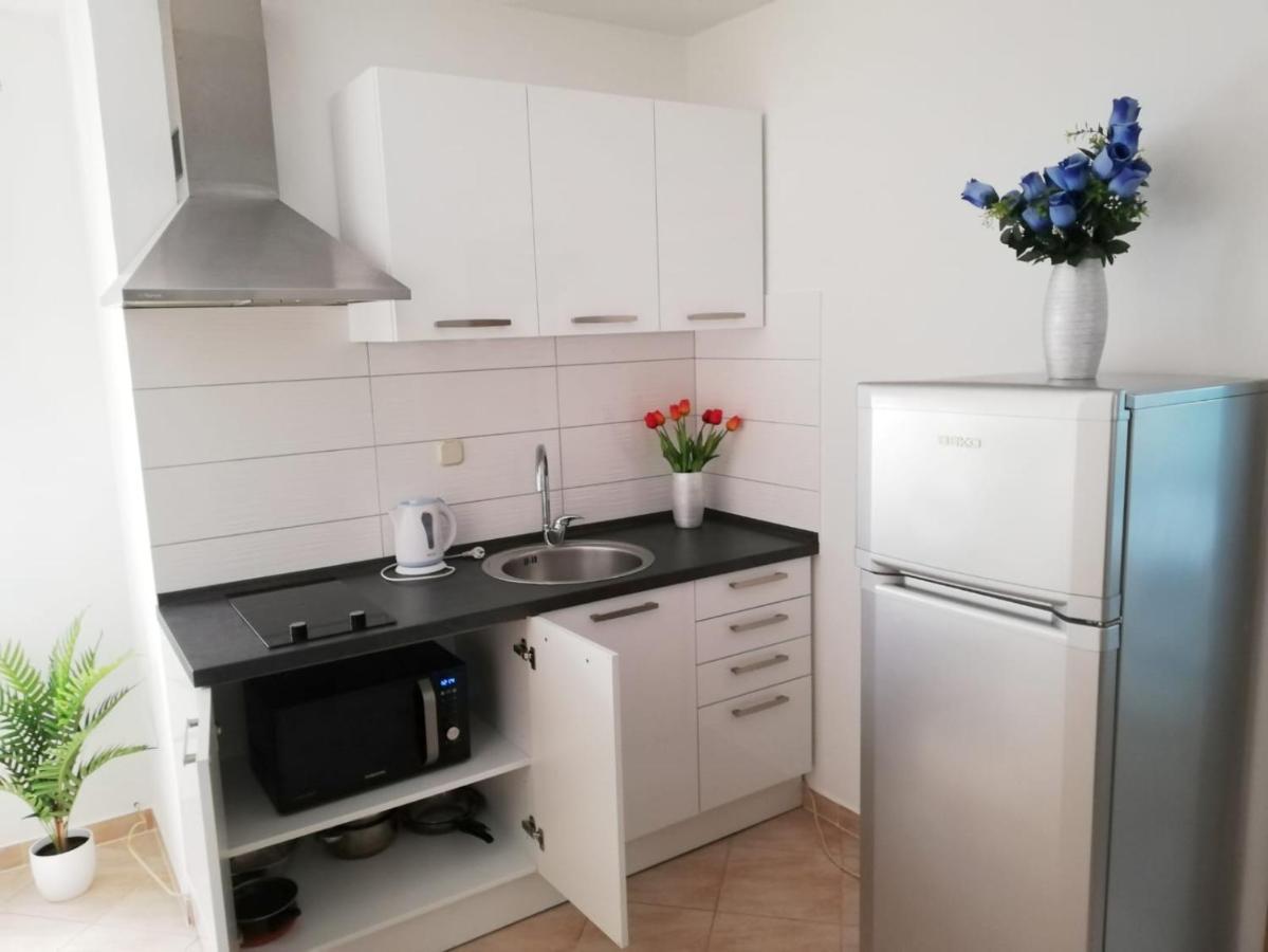 Apartment Toni With Private Parking زادار المظهر الخارجي الصورة