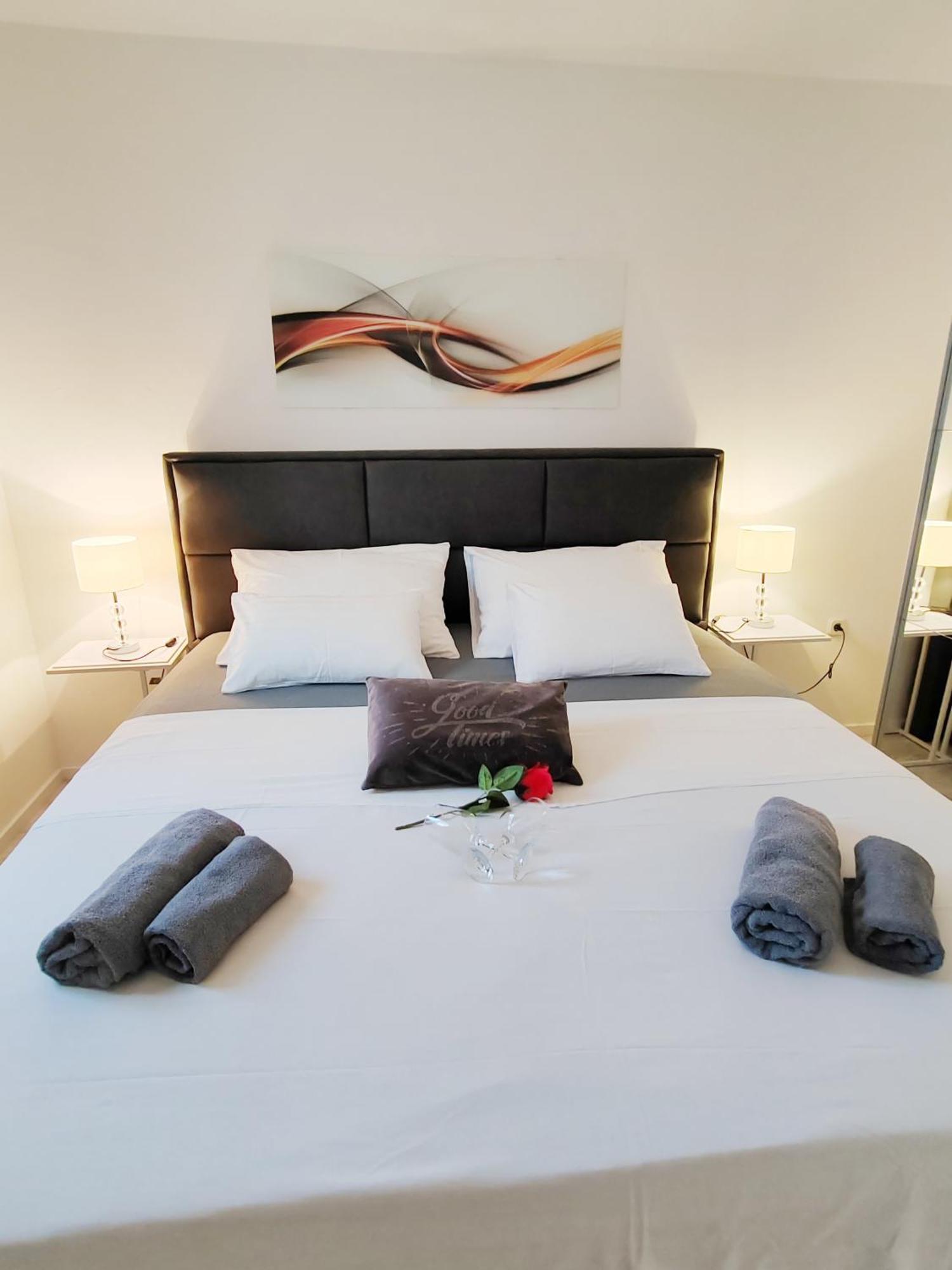 Apartment Toni With Private Parking زادار المظهر الخارجي الصورة